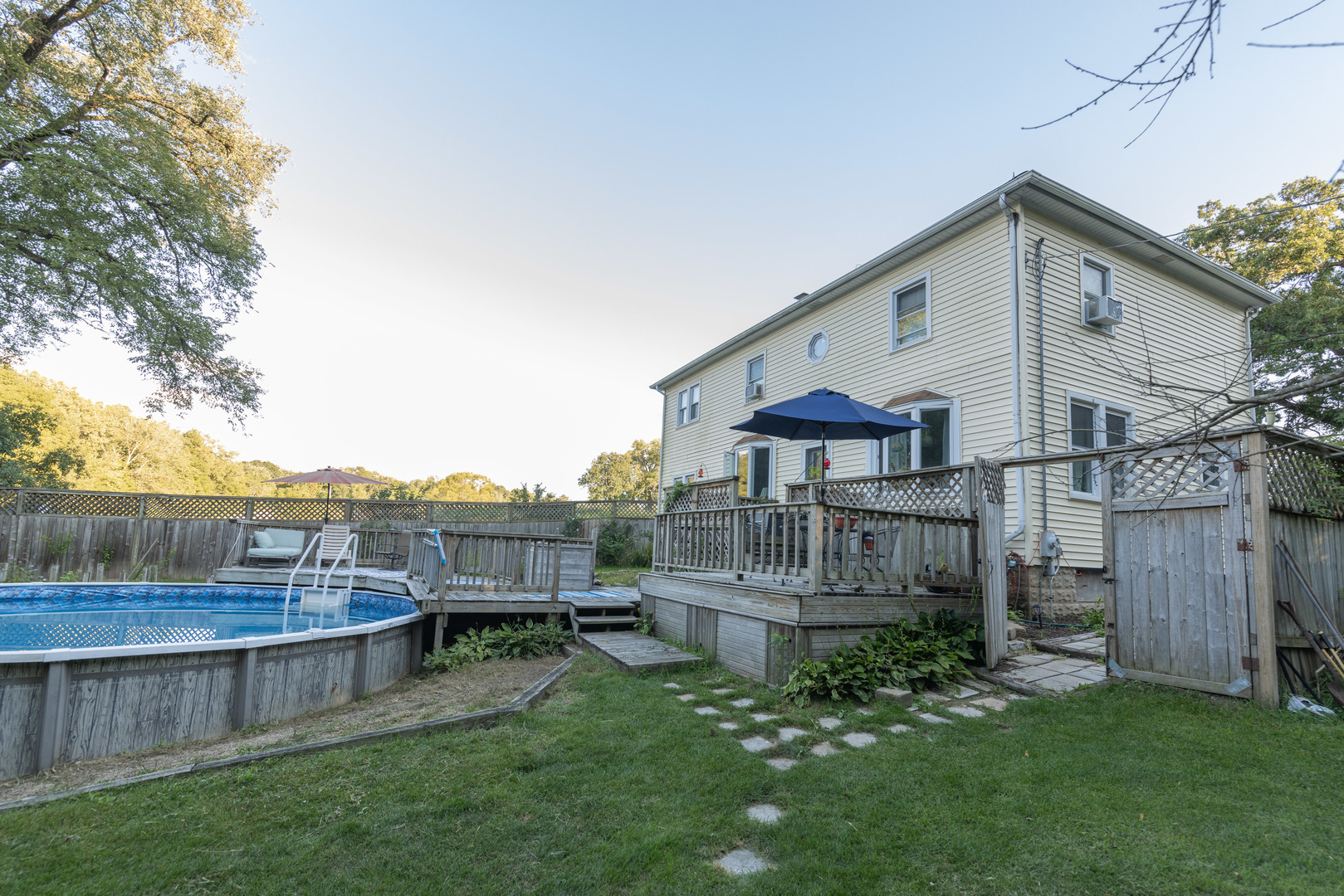 6N630 Illinois Street, St. Charles, IL 60174