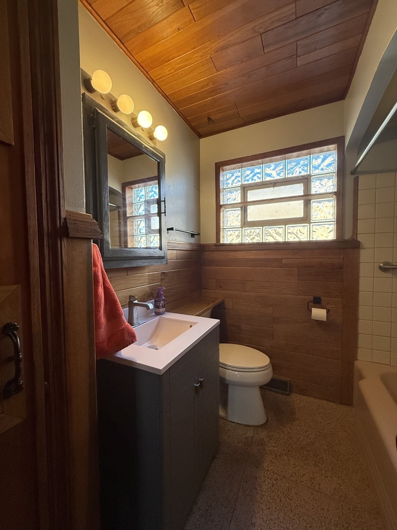 4232 W 109th Street, Oak Lawn, IL 60453