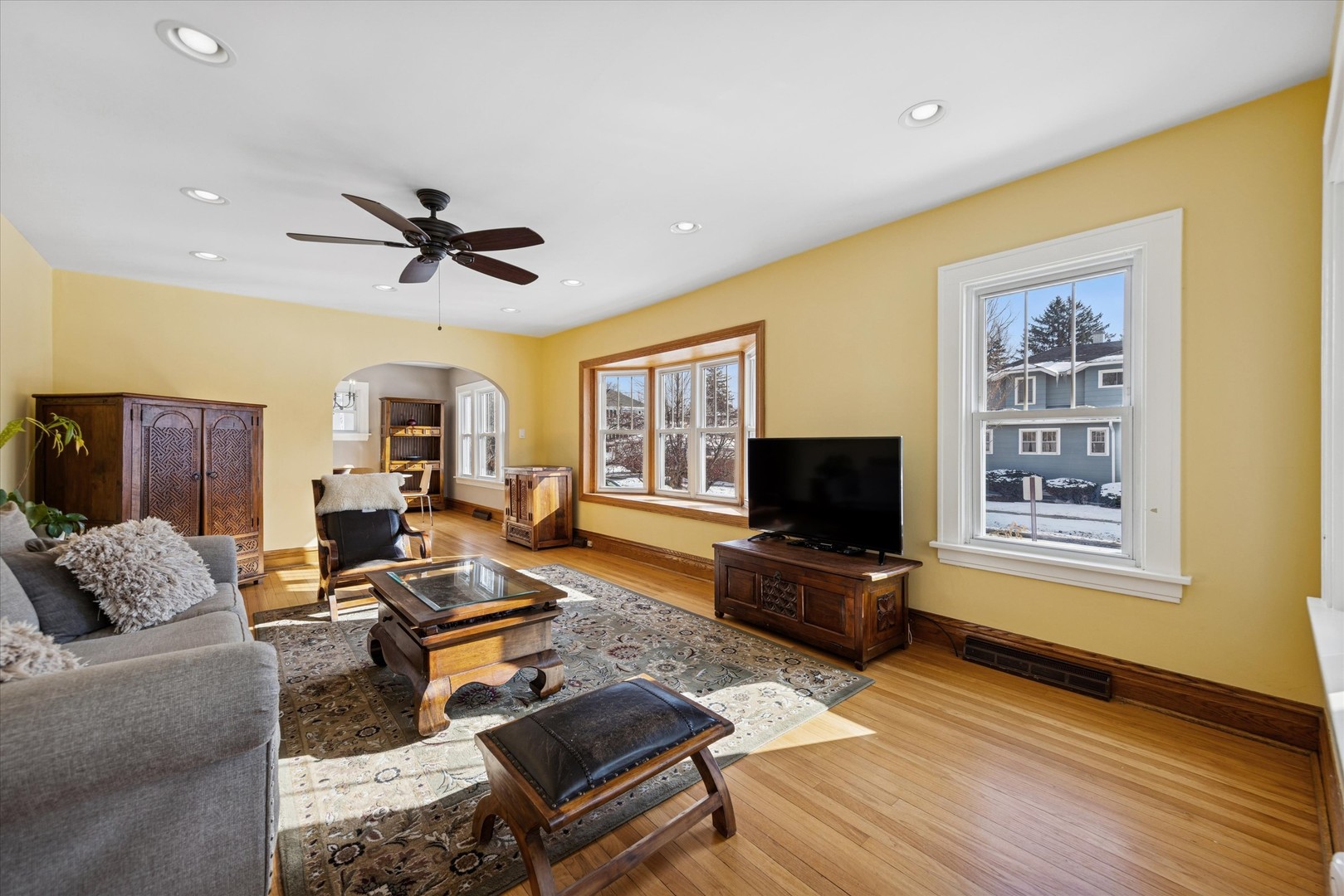 175 N Berteau Avenue, Elmhurst, IL 60126