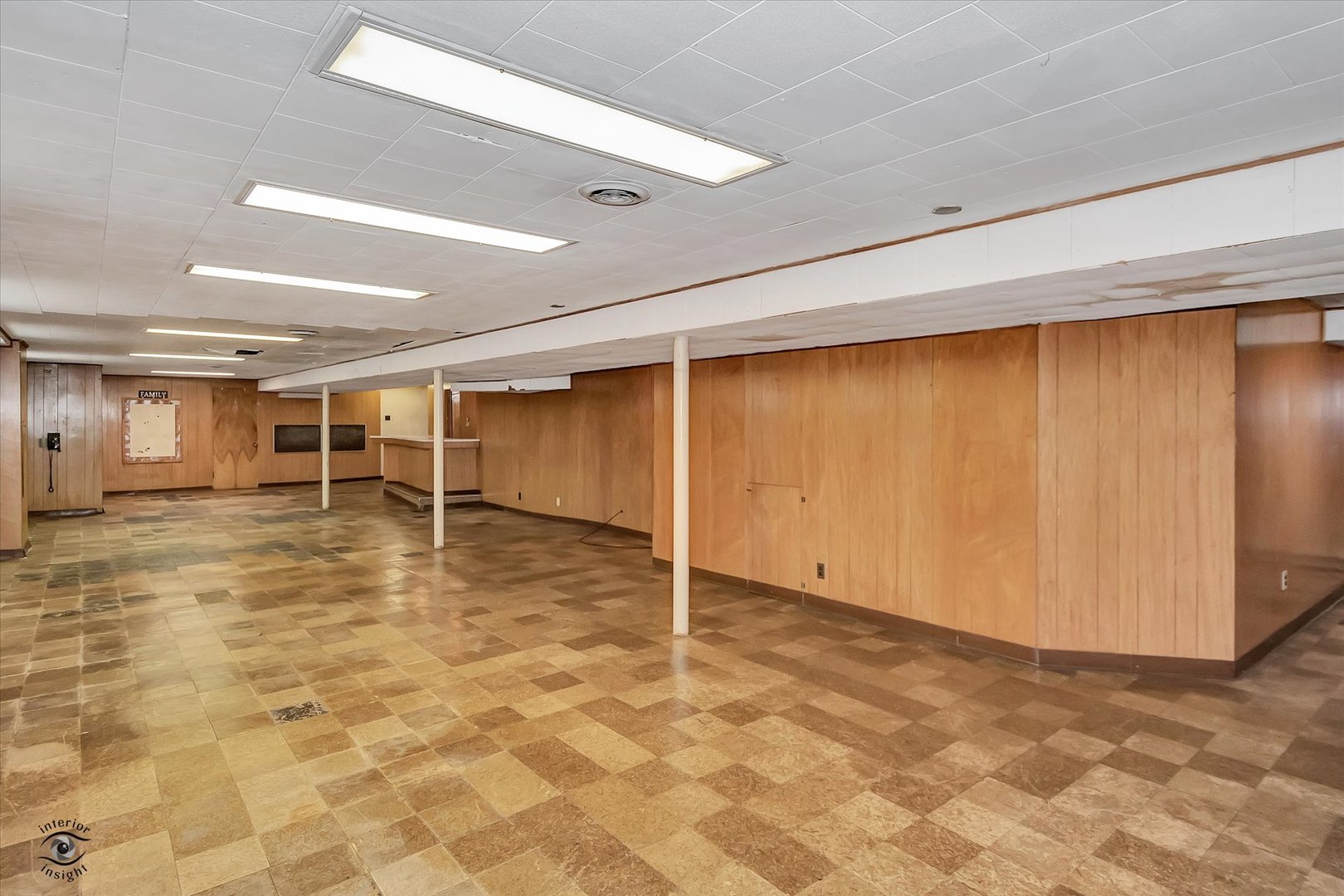 9139 S Oakley Avenue, Chicago, IL 60643