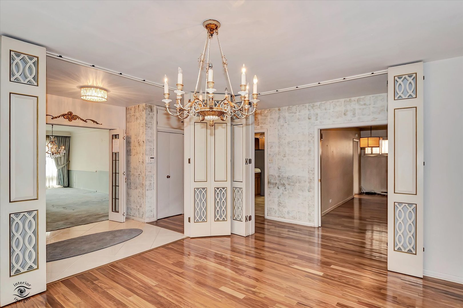 9139 S Oakley Avenue, Chicago, IL 60643