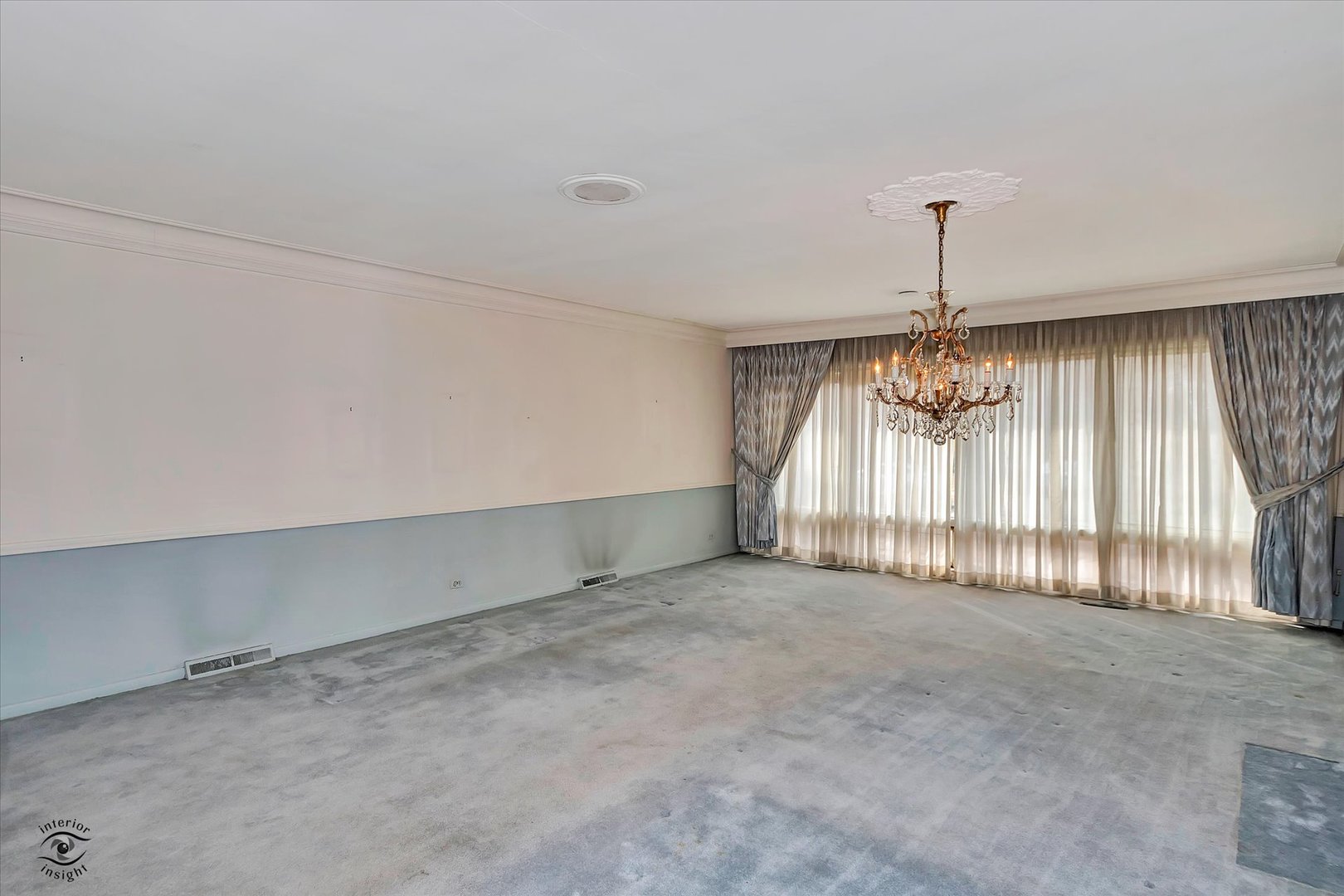 9139 S Oakley Avenue, Chicago, IL 60643