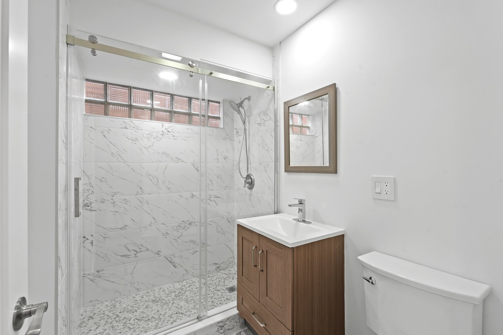 7234 N Hamilton Avenue, Chicago, IL 60645