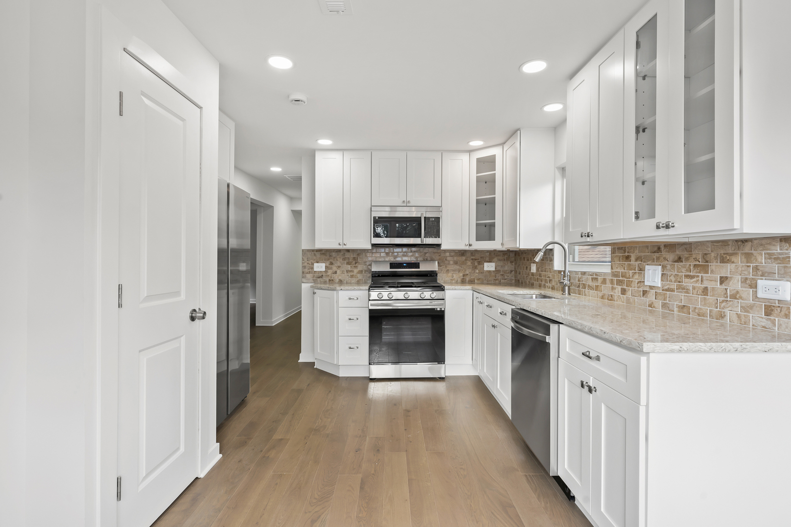 7234 N Hamilton Avenue, Chicago, IL 60645