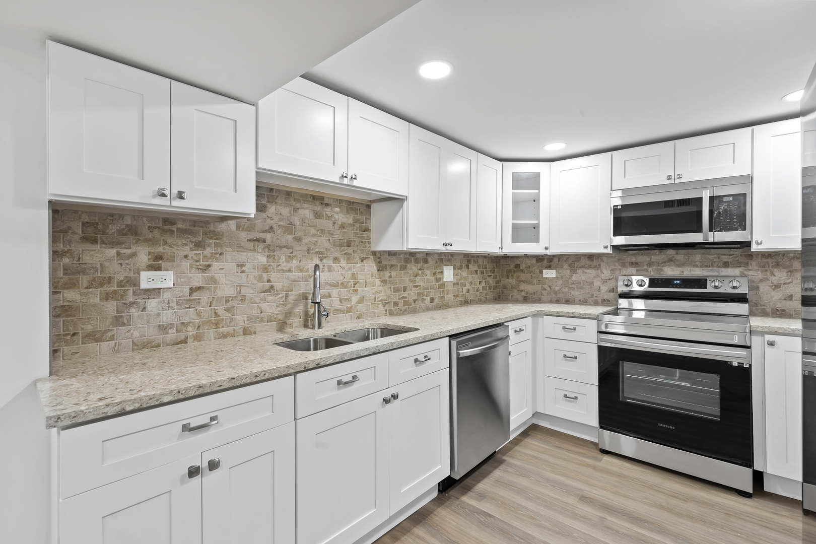 7234 N Hamilton Avenue, Chicago, IL 60645