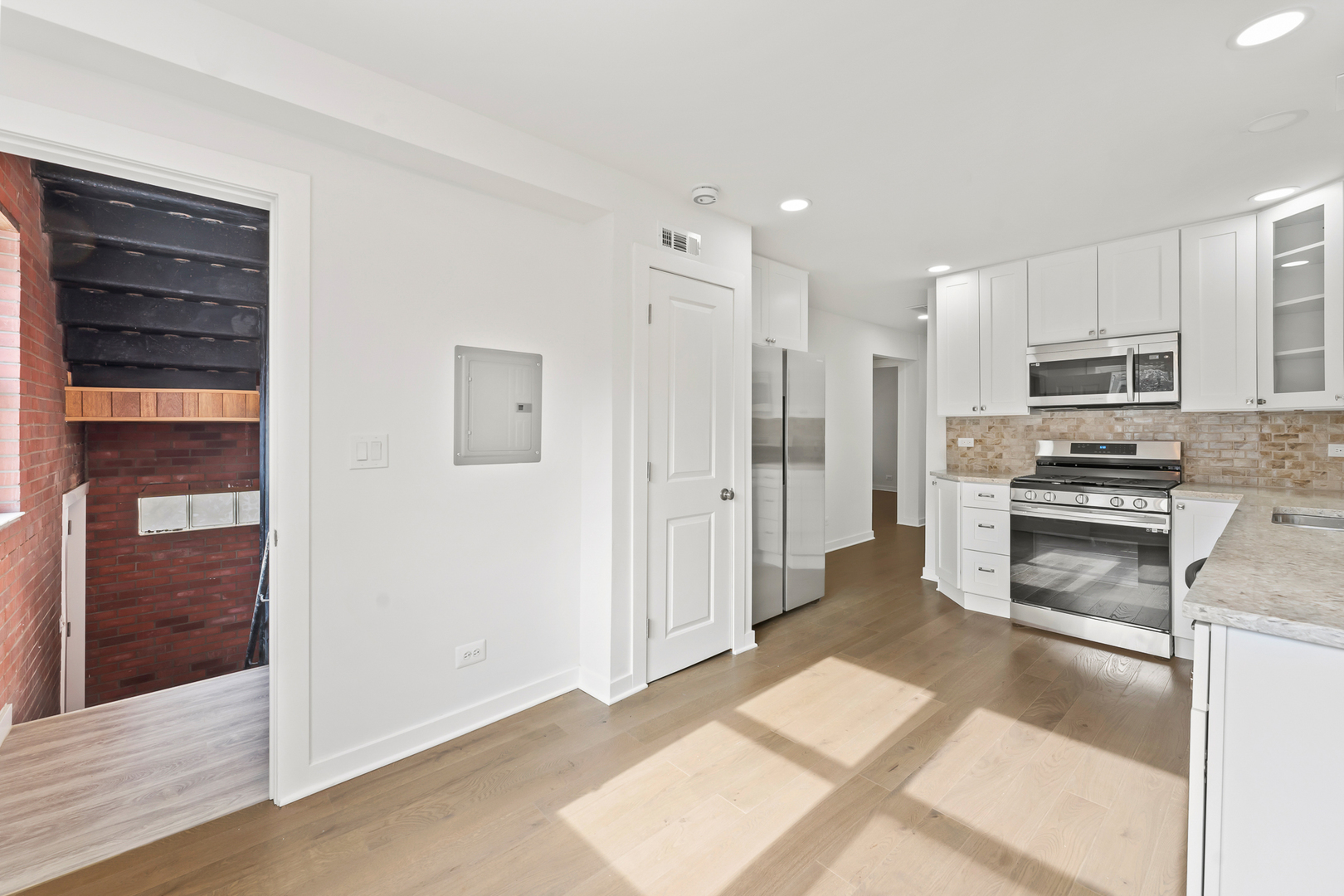 7234 N Hamilton Avenue, Chicago, IL 60645