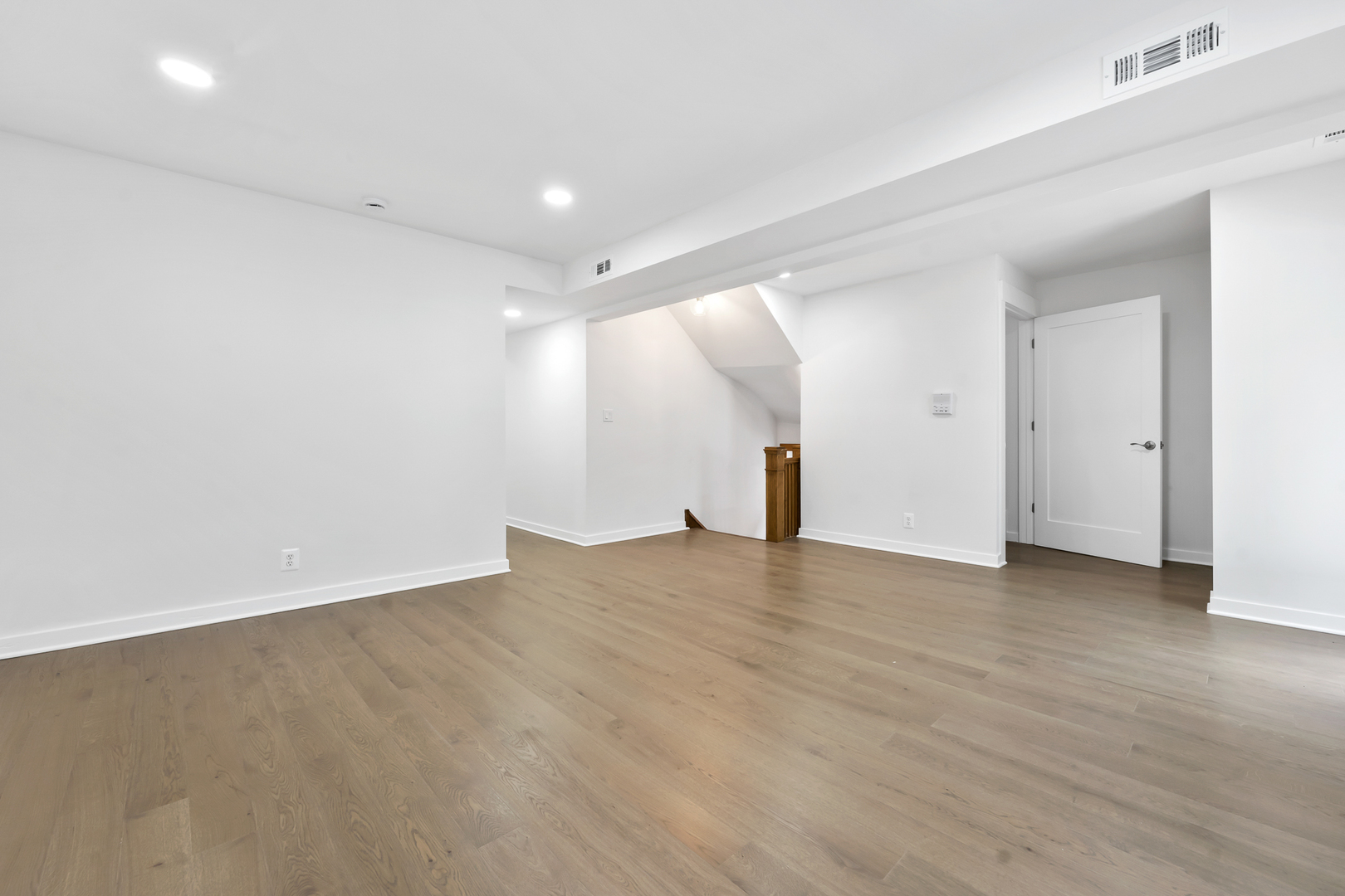 7234 N Hamilton Avenue, Chicago, IL 60645
