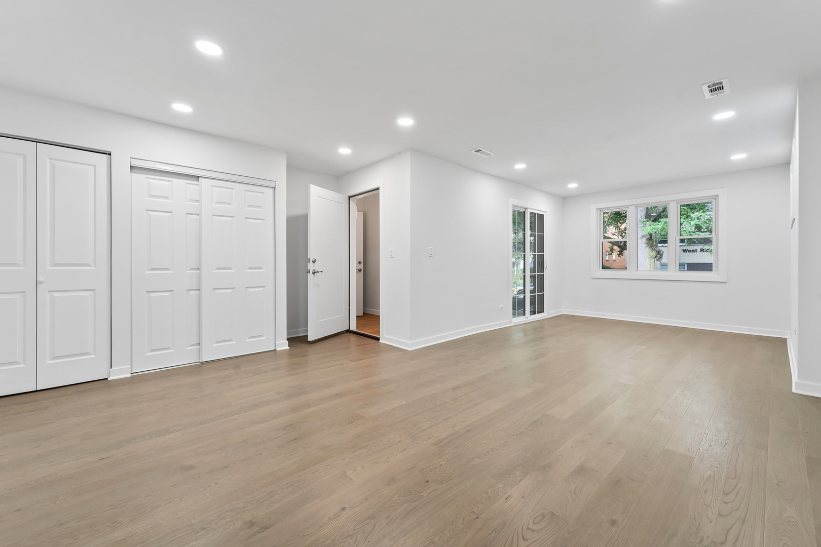 7234 N Hamilton Avenue, Chicago, IL 60645