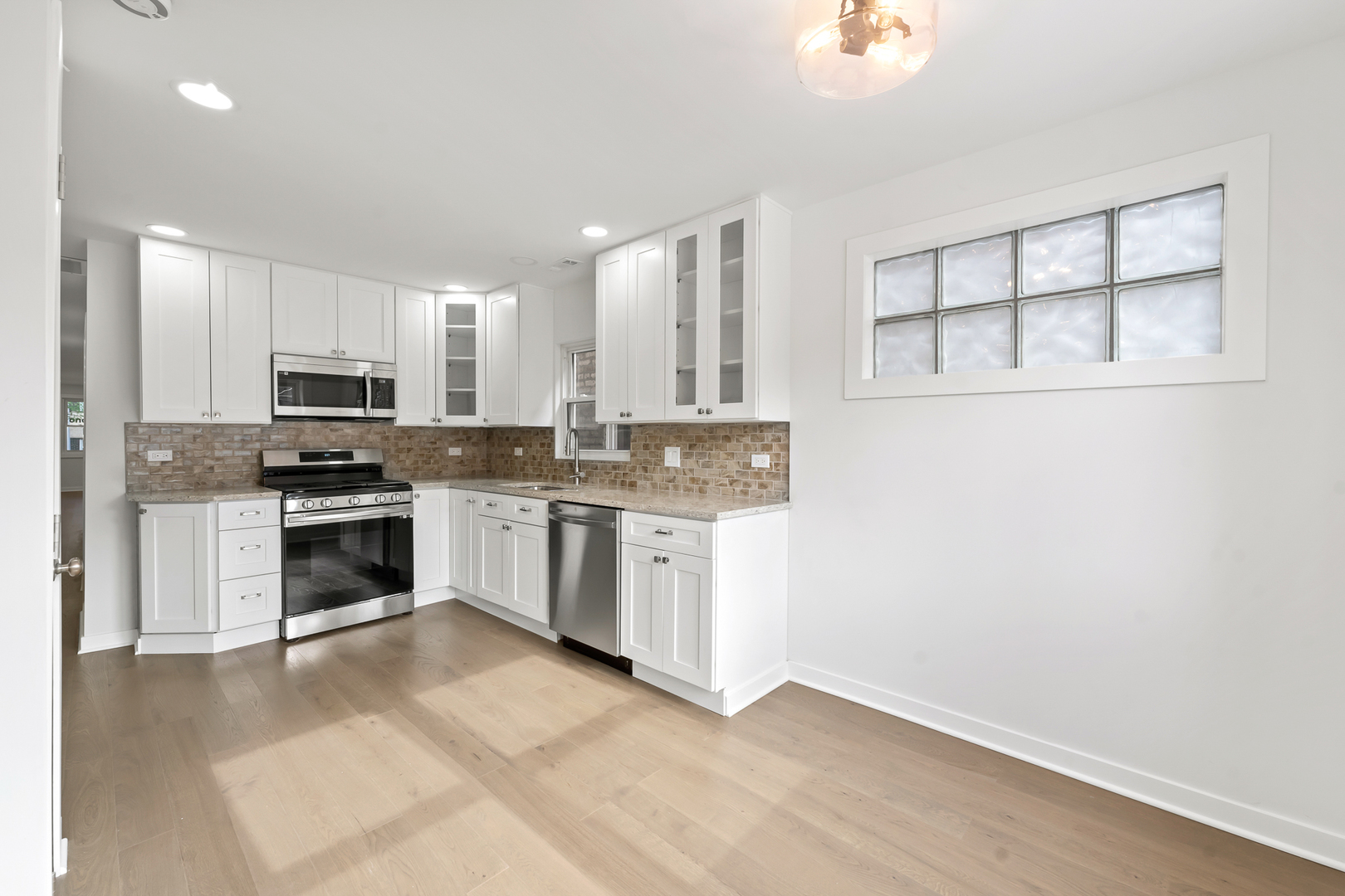 7234 N Hamilton Avenue, Chicago, IL 60645