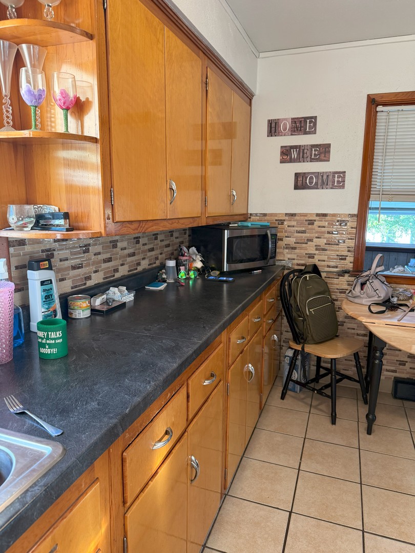 602 Main Street, Leaf River, IL 61047