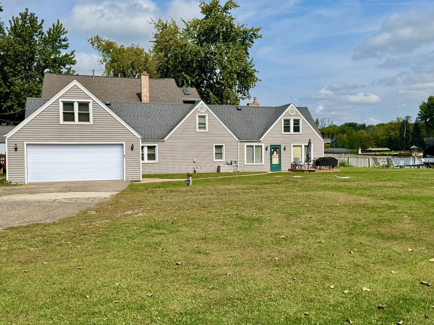 4400 Riverside Drive, Crystal Lake, IL 60014
