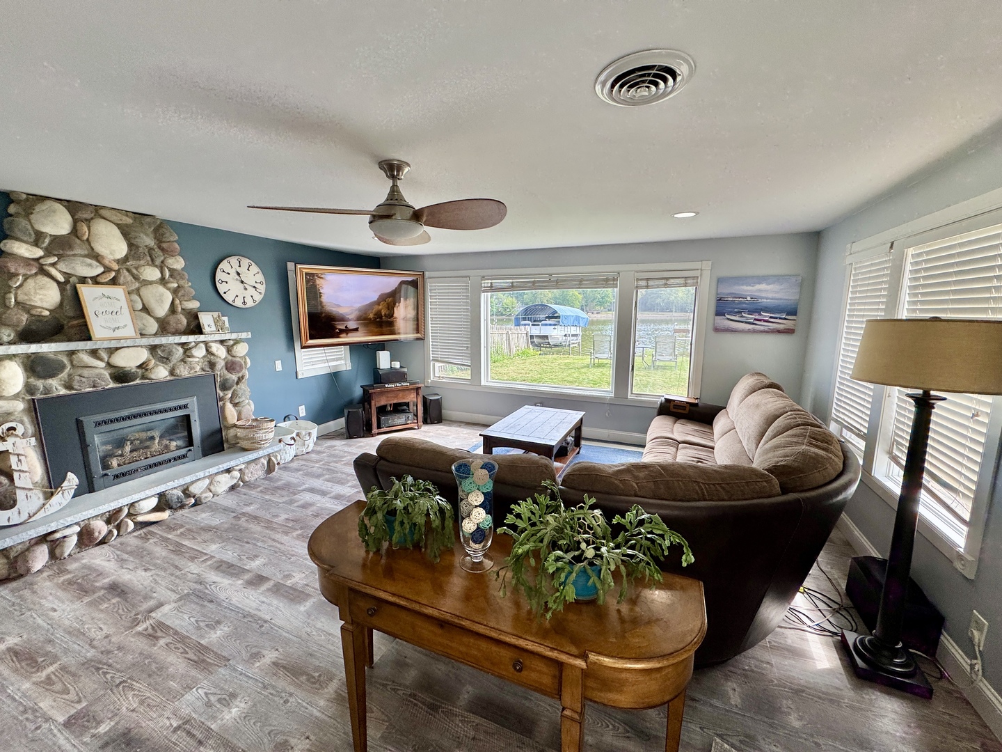 4400 Riverside Drive, Crystal Lake, IL 60014