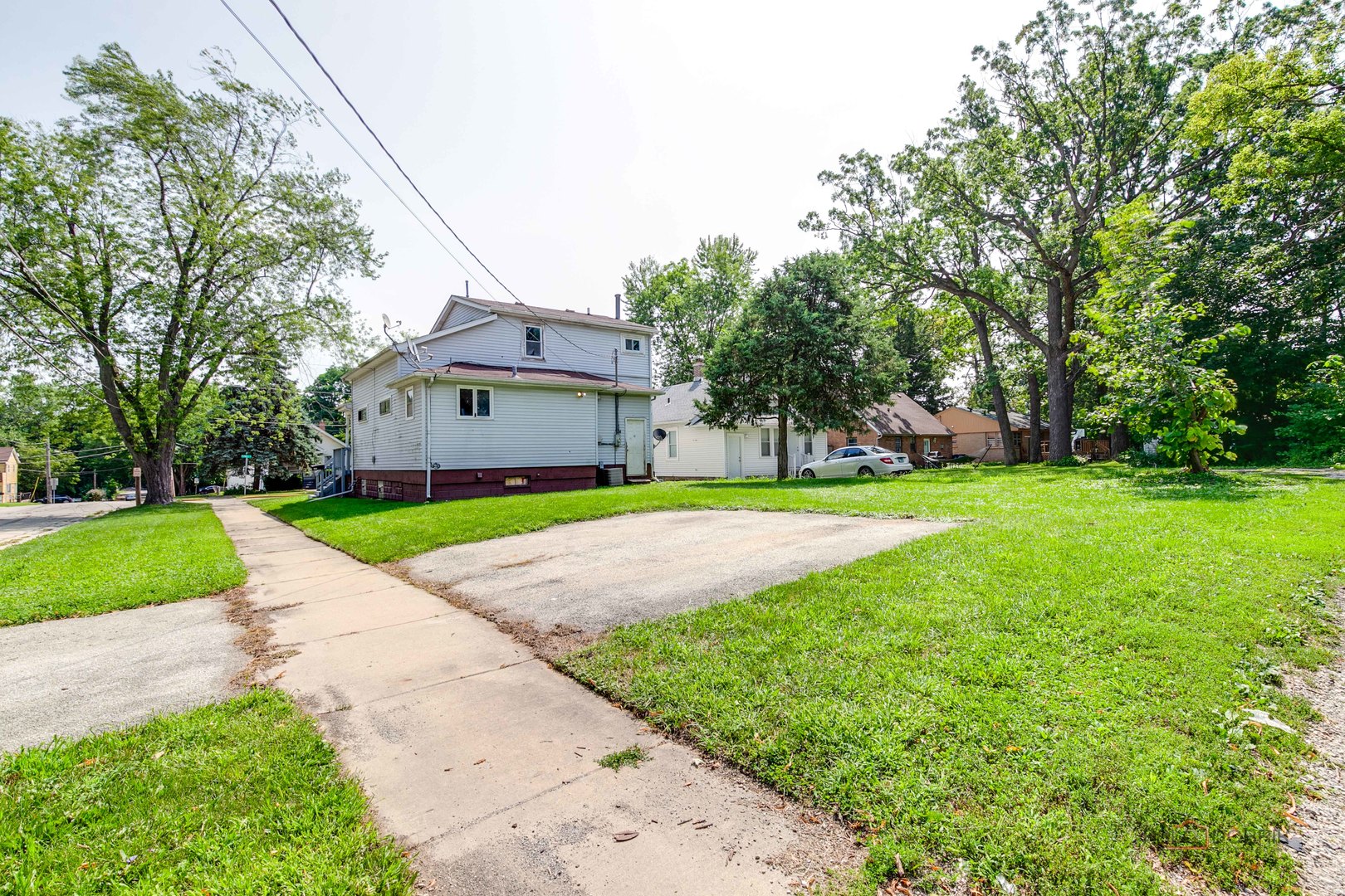 304 Powell Avenue, Waukegan, IL 60085