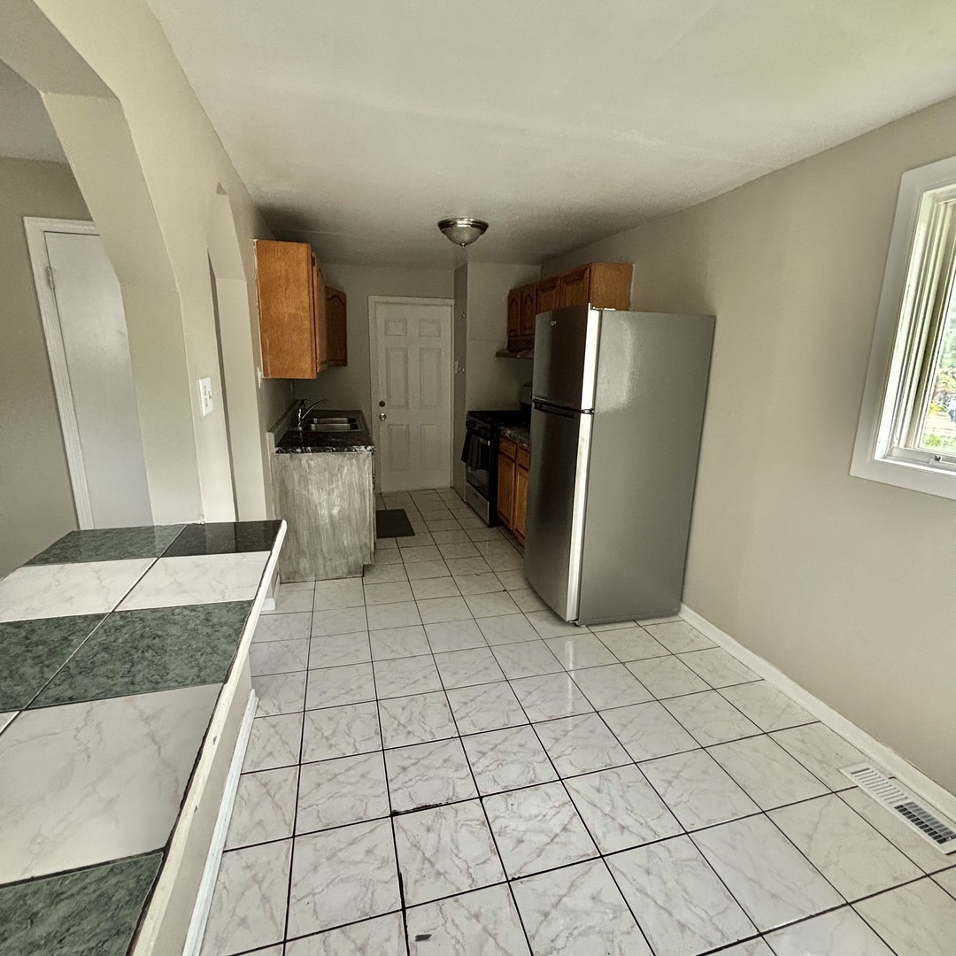 304 Powell Avenue, Waukegan, IL 60085