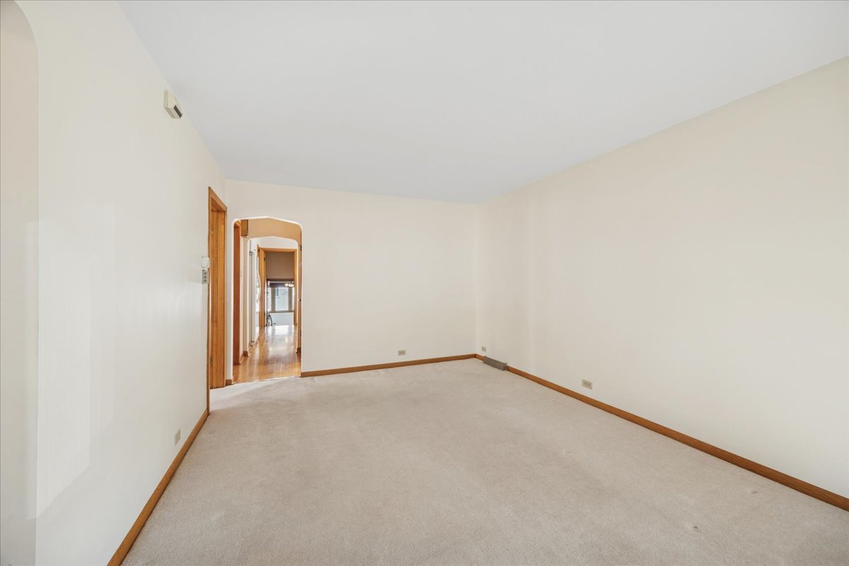 5121 S Laramie Avenue, Chicago, IL 60638