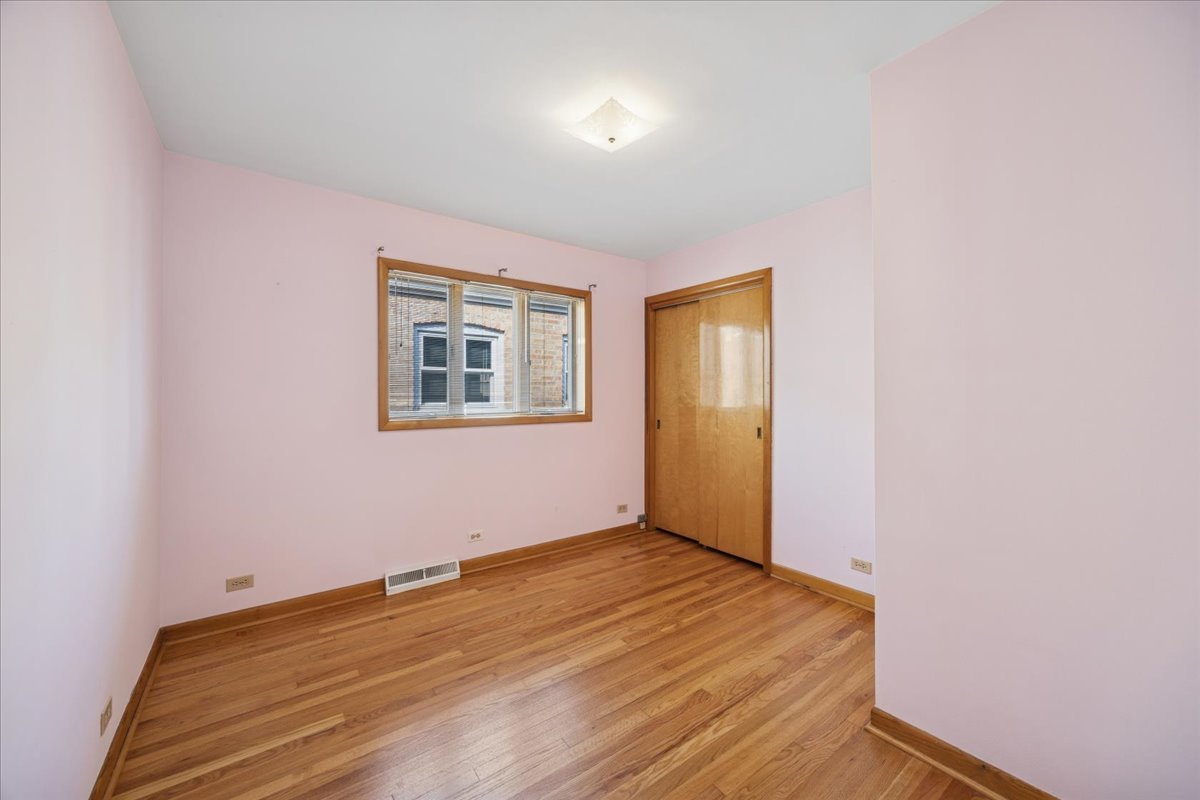 5121 S Laramie Avenue, Chicago, IL 60638