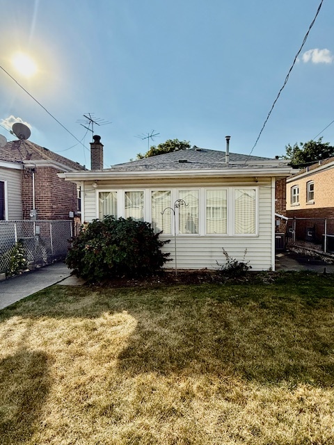 5121 S Laramie Avenue, Chicago, IL 60638