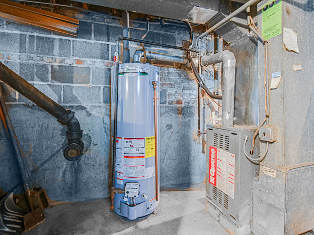 9521 S La Salle Street, Chicago, IL 60628