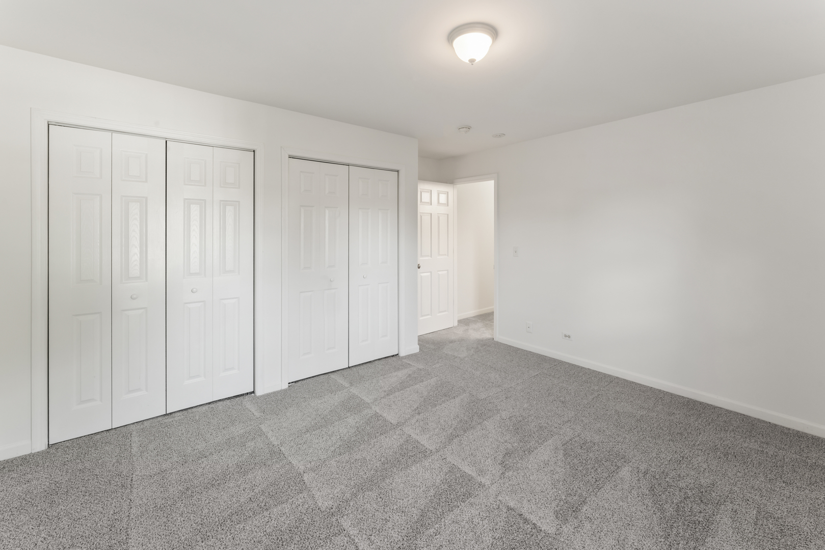 4950 Rochester Drive, Hoffman Estates, IL 60010