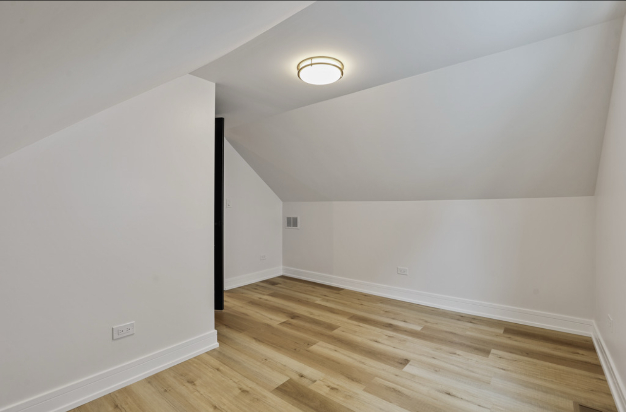 9705 Oak Park Avenue, Oak Lawn, IL 60453