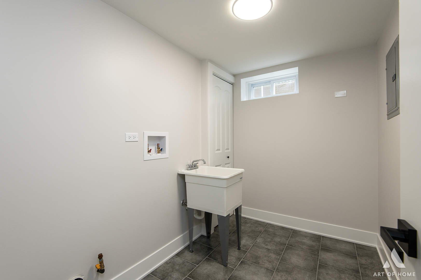 8805 S Union Avenue, Chicago, IL 60620