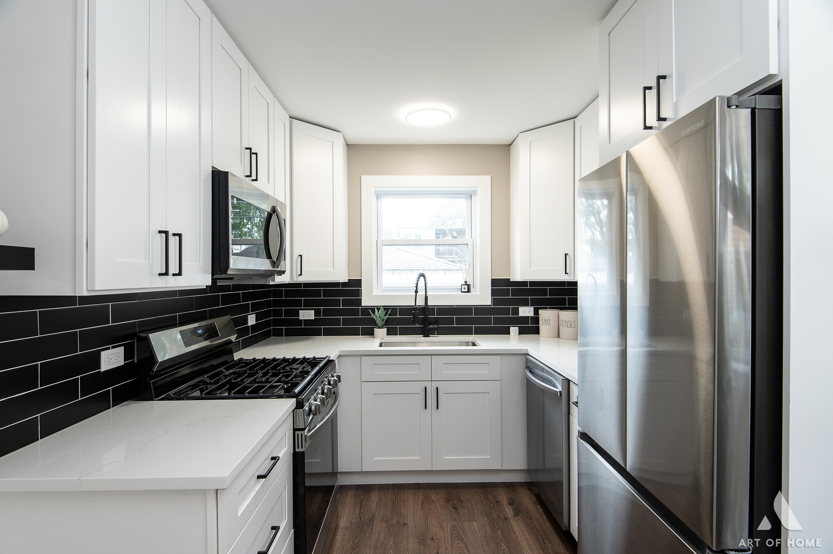 8805 S Union Avenue, Chicago, IL 60620