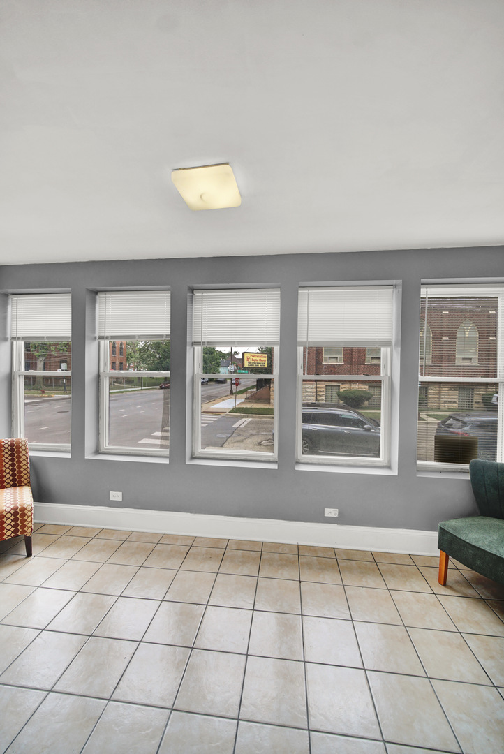 1 E 114TH Street, Chicago, IL 60628