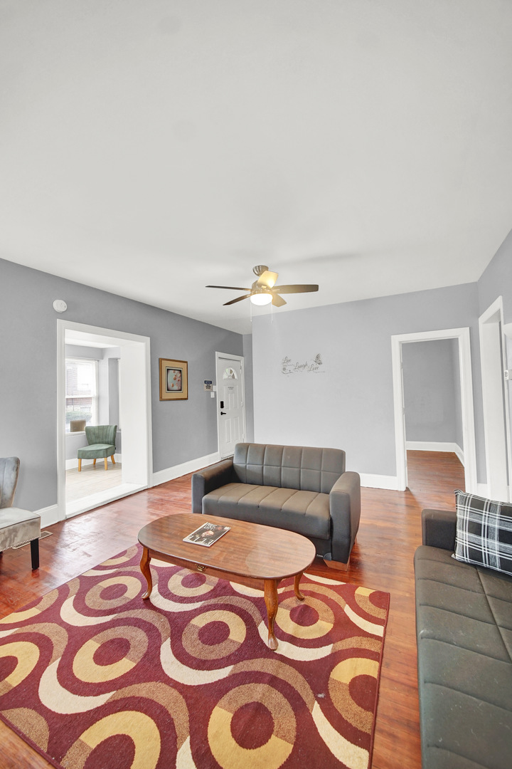 1 E 114TH Street, Chicago, IL 60628