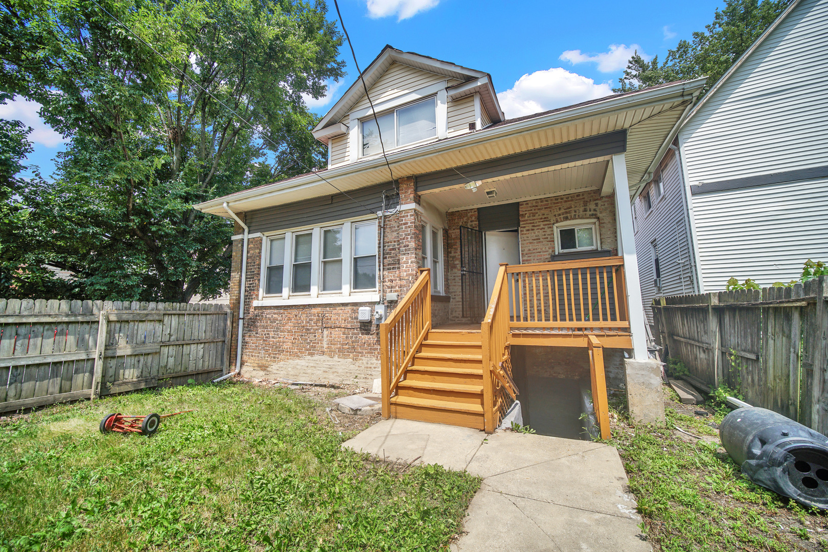 1 E 114TH Street, Chicago, IL 60628