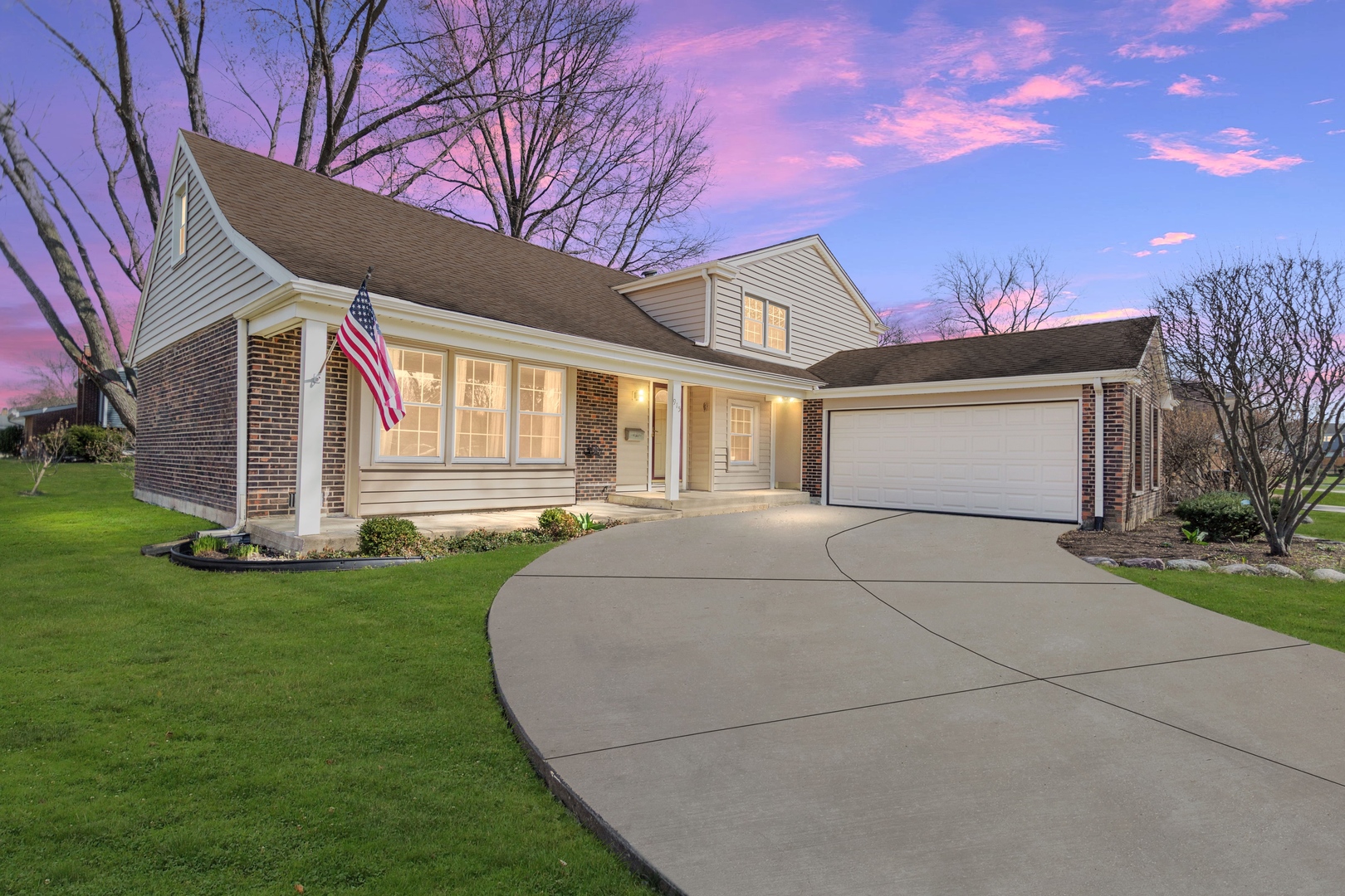 915 N Saratoga Drive, Palatine, IL 60074