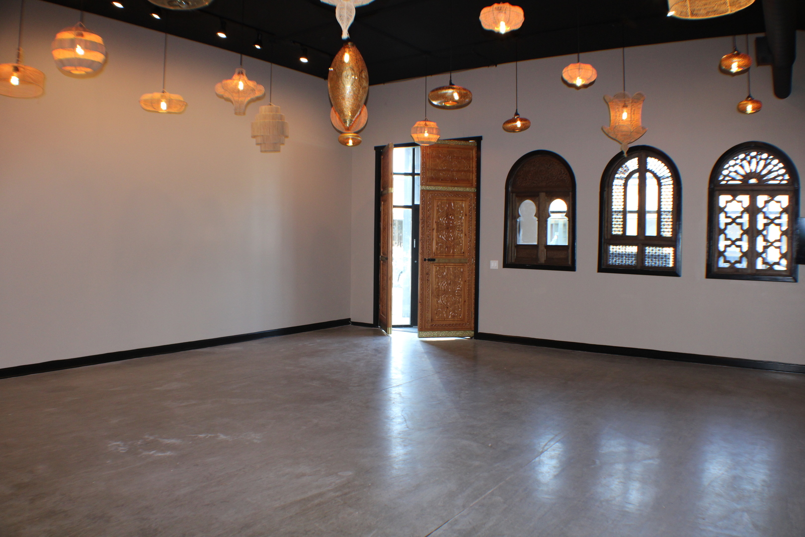 2807 W Howard Street, Chicago, IL 60645