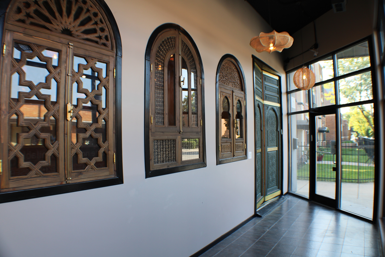 2807 W Howard Street, Chicago, IL 60645