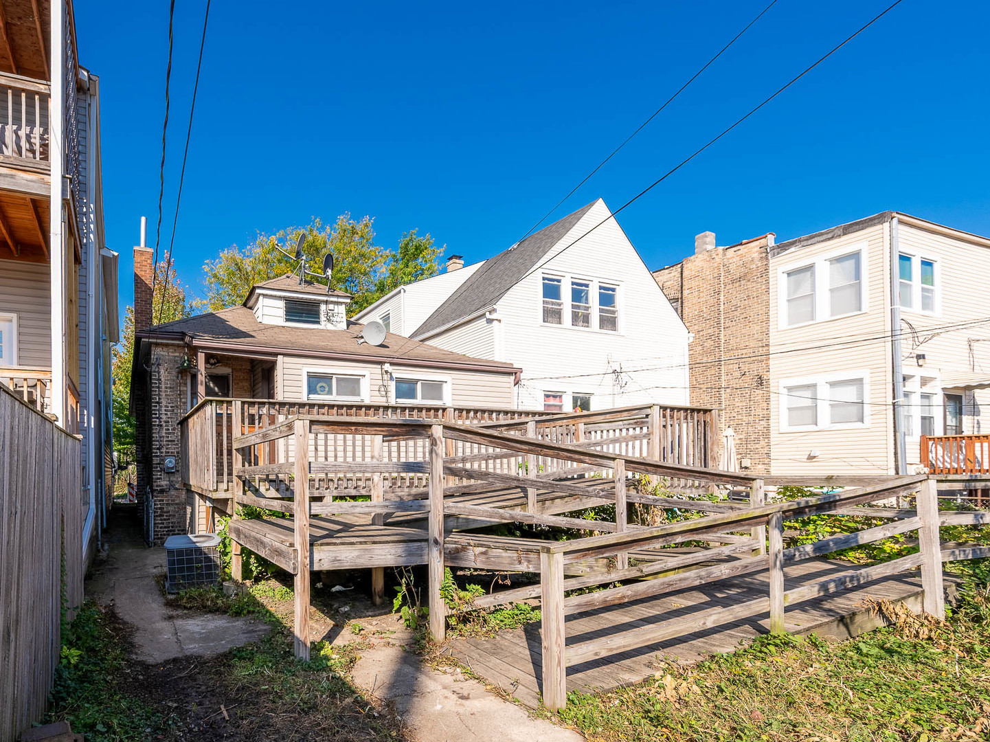 2435 N Monticello Avenue, Chicago, IL 60647