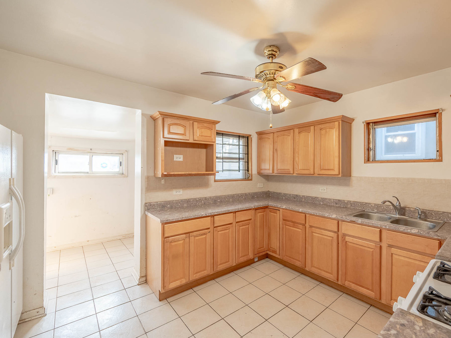 2435 N Monticello Avenue, Chicago, IL 60647