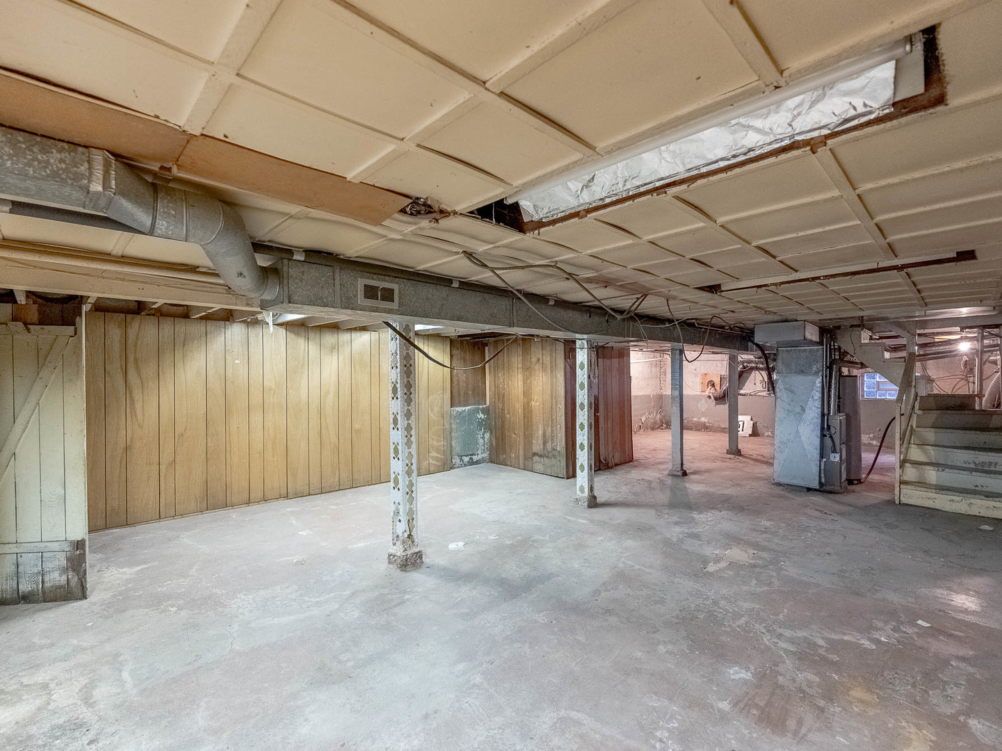 2435 N Monticello Avenue, Chicago, IL 60647