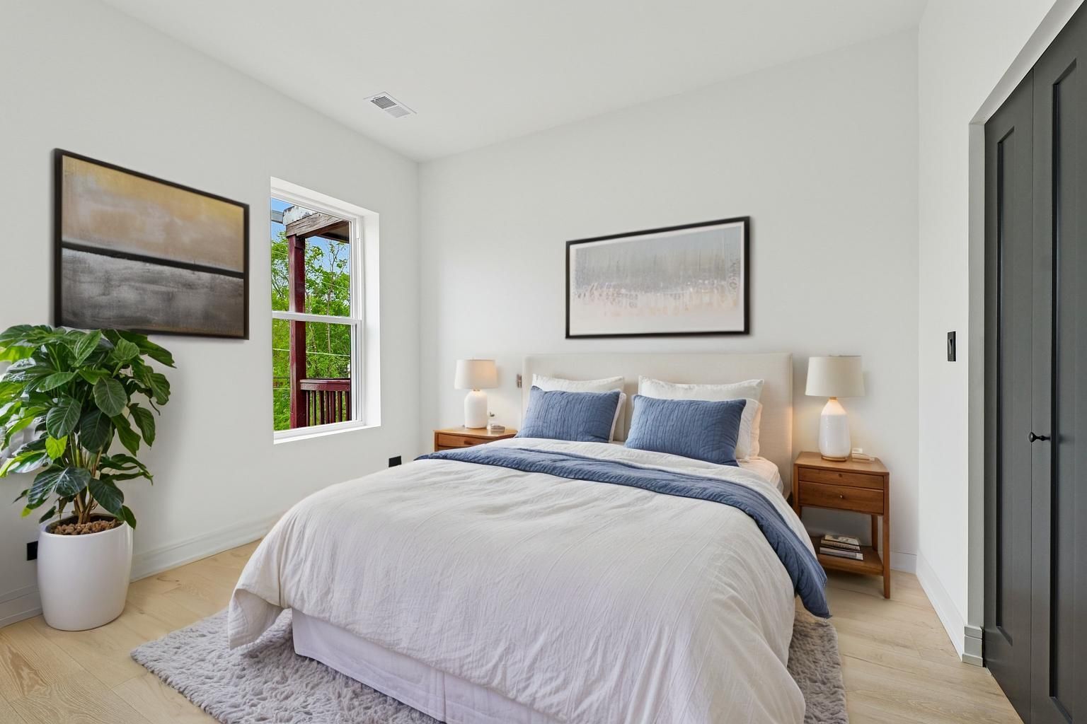 6430 S Eberhart Avenue, Chicago, IL 60637