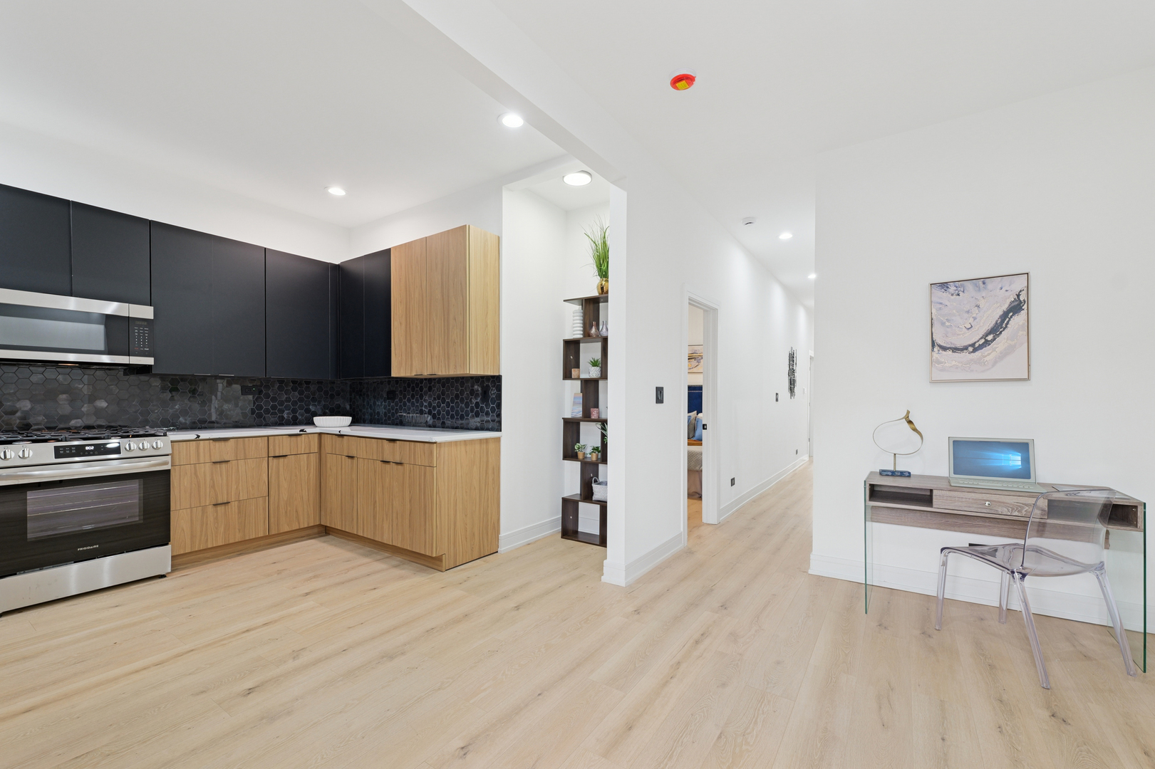 6430 S Eberhart Avenue, Chicago, IL 60637