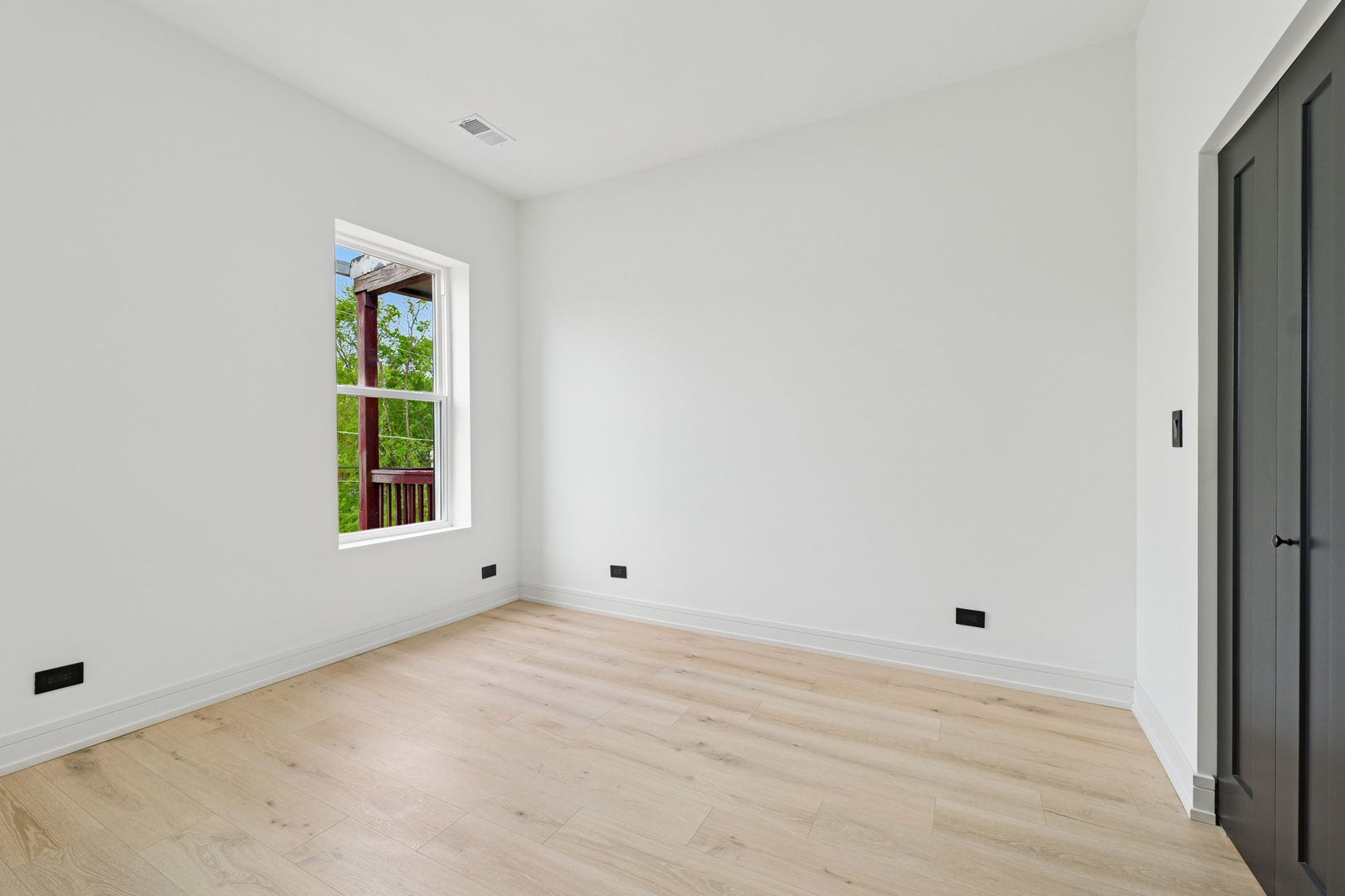 6430 S Eberhart Avenue, Chicago, IL 60637