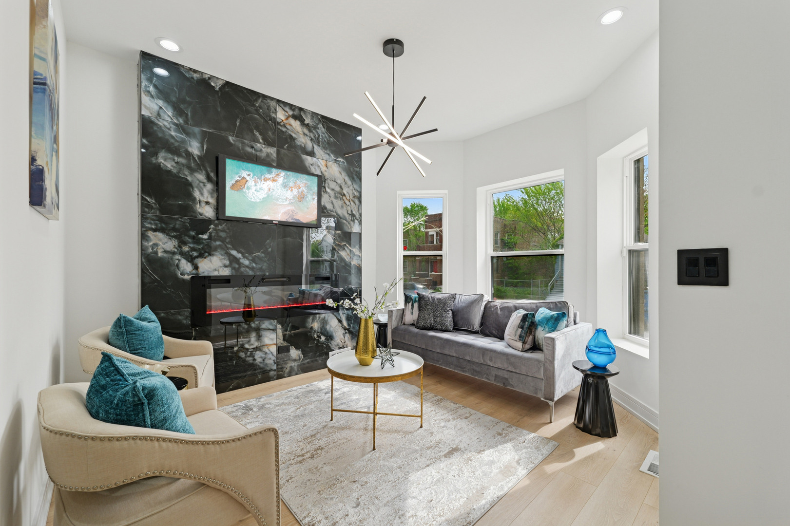 6430 S Eberhart Avenue, Chicago, IL 60637