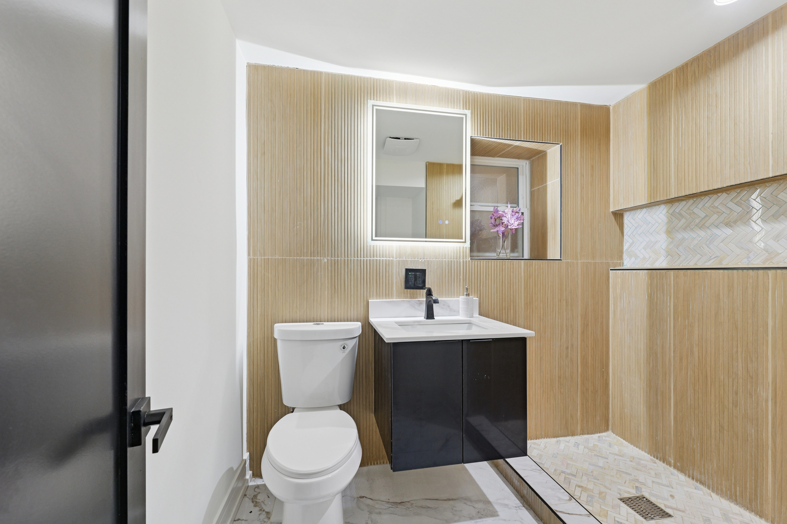 6430 S Eberhart Avenue, Chicago, IL 60637