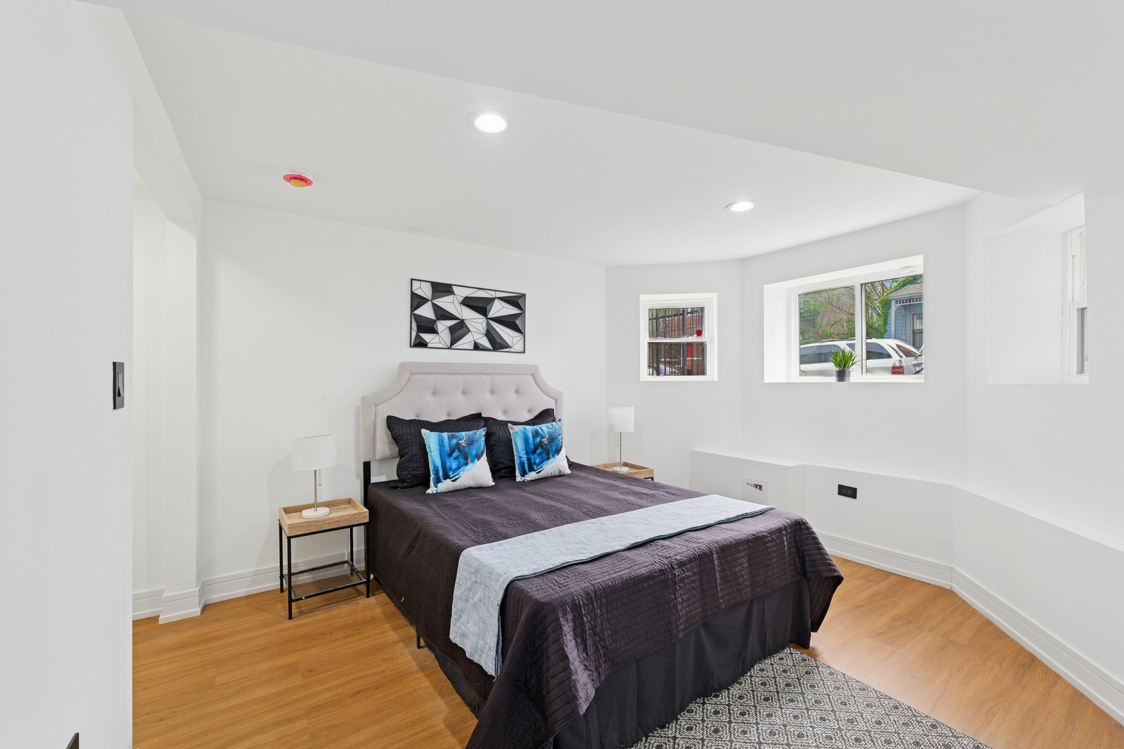 6430 S Eberhart Avenue, Chicago, IL 60637