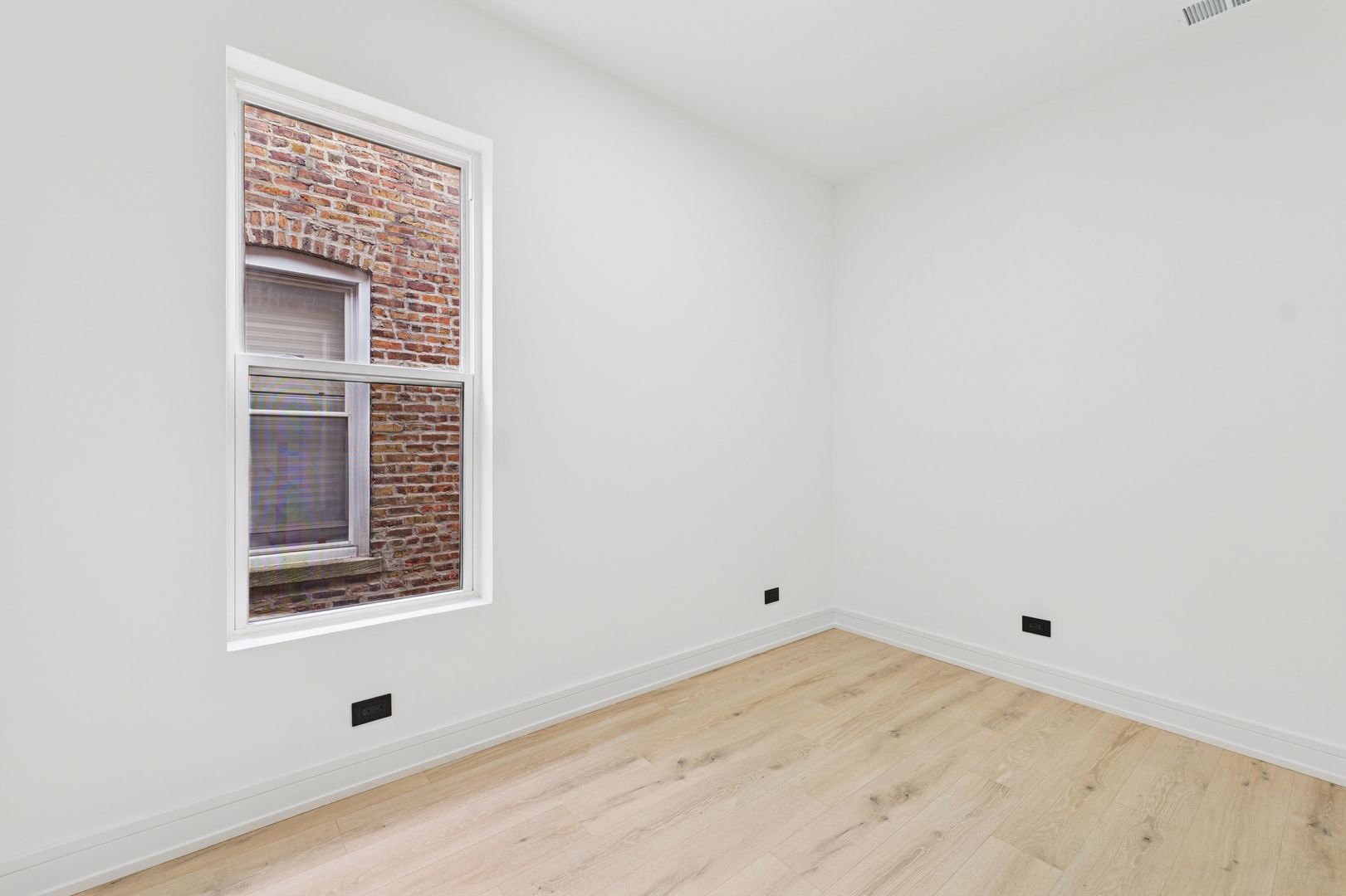 6430 S Eberhart Avenue, Chicago, IL 60637