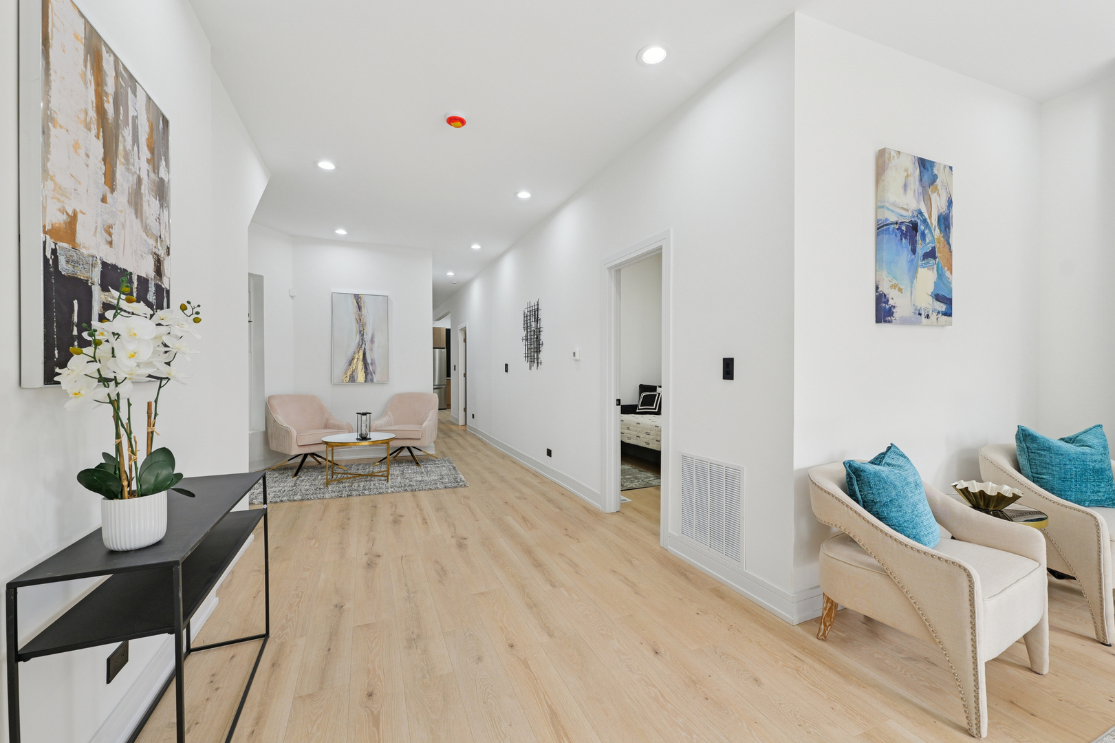 6430 S Eberhart Avenue, Chicago, IL 60637