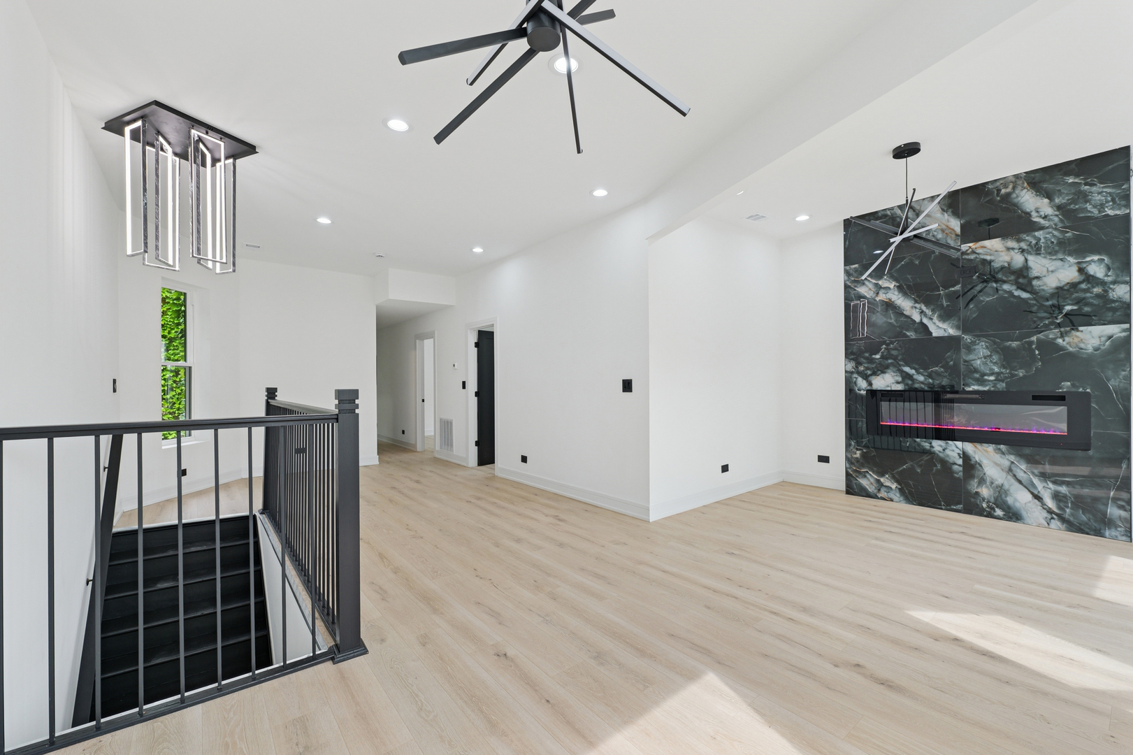 6430 S Eberhart Avenue, Chicago, IL 60637