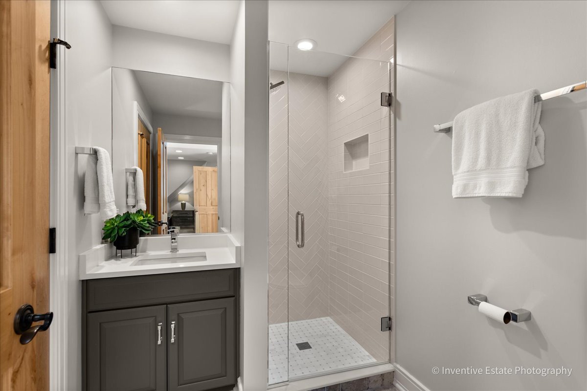 626 S BODIN Street, Hinsdale, IL 60521