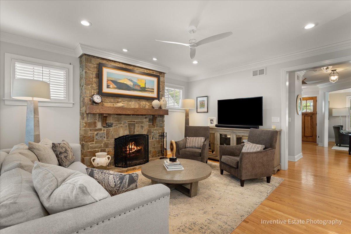 626 S BODIN Street, Hinsdale, IL 60521