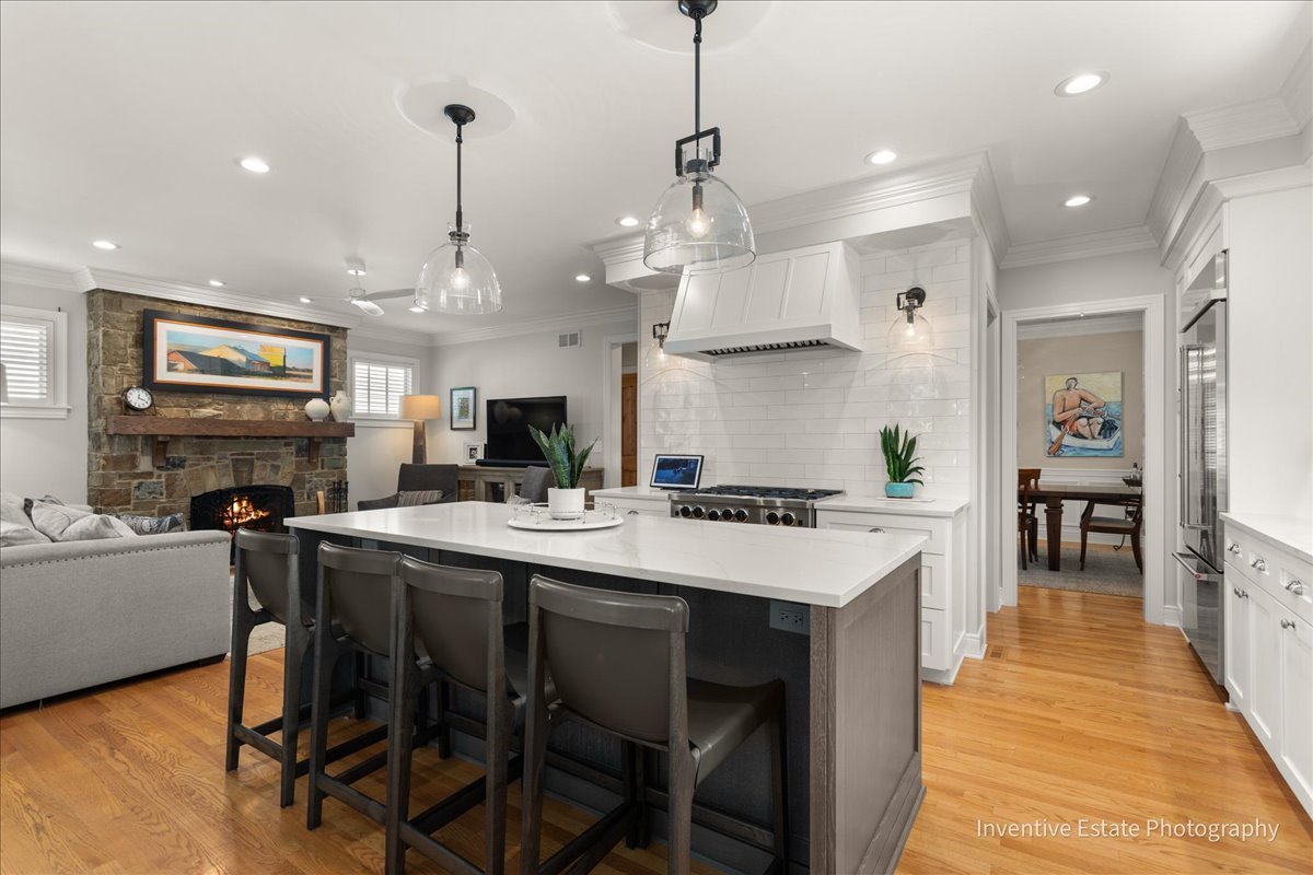 626 S BODIN Street, Hinsdale, IL 60521