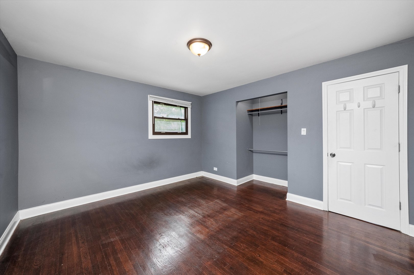 9201 Willow Lane, Bridgeview, IL 60455