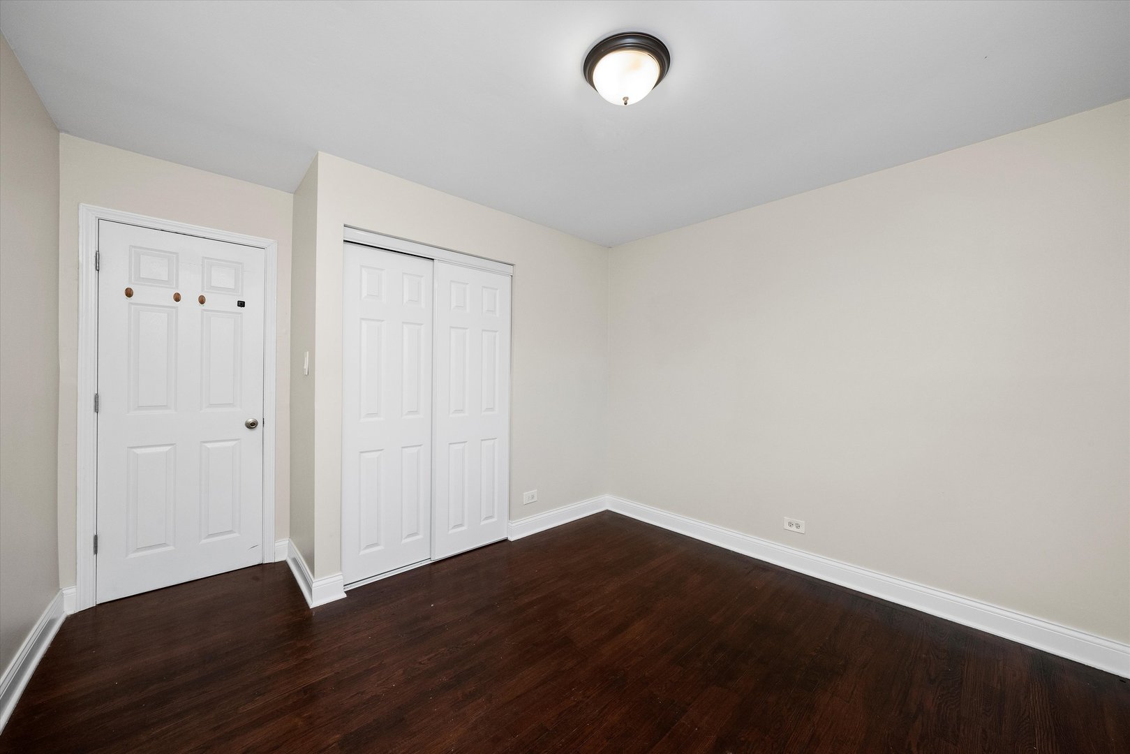 9201 Willow Lane, Bridgeview, IL 60455