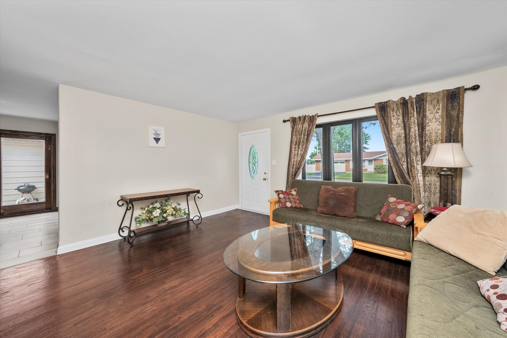 9201 Willow Lane, Bridgeview, IL 60455